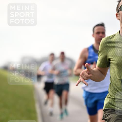12.04.2026 - 45. Internationalen Wilhelmsburger Insellauf Dr. Thomas Lammeyer http://msf.ph/oto/9438985 12.04.2026 09:56:54 Laufen  meine-sportfotos.de