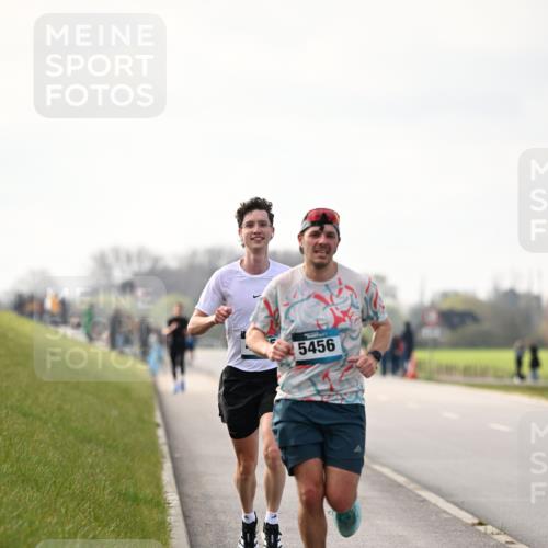 12.04.2026 - 45. Internationalen Wilhelmsburger Insellauf Dr. Thomas Lammeyer http://msf.ph/oto/9438991 12.04.2026 09:56:56 Laufen 5456 meine-sportfotos.de