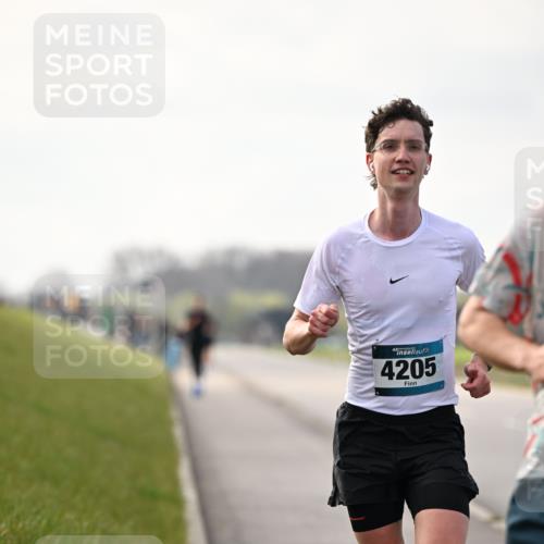 12.04.2026 - 45. Internationalen Wilhelmsburger Insellauf Dr. Thomas Lammeyer http://msf.ph/oto/9439001 12.04.2026 09:56:58 Laufen 45, 4205 meine-sportfotos.de