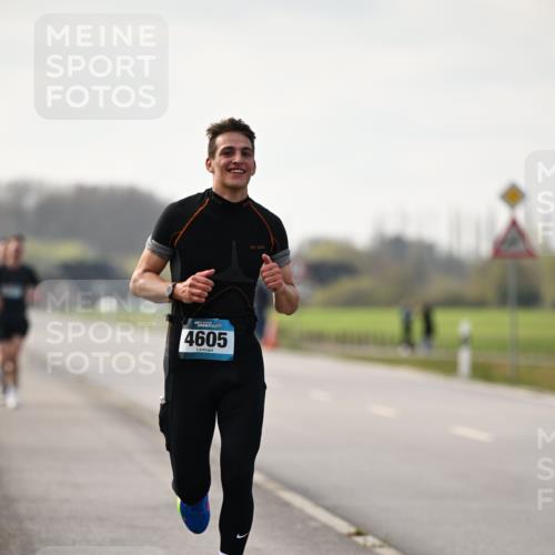 12.04.2026 - 45. Internationalen Wilhelmsburger Insellauf Dr. Thomas Lammeyer http://msf.ph/oto/9439015 12.04.2026 09:57:11 Laufen 4605, 2026 meine-sportfotos.de