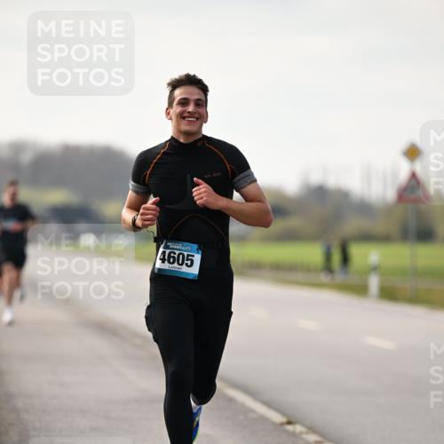 12.04.2026 - 45. Internationalen Wilhelmsburger Insellauf Dr. Thomas Lammeyer http://msf.ph/oto/9439017 12.04.2026 09:57:11 Laufen 45, 4605, 2026 meine-sportfotos.de