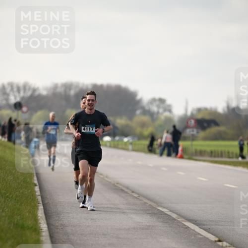 12.04.2026 - 45. Internationalen Wilhelmsburger Insellauf Dr. Thomas Lammeyer http://msf.ph/oto/9439019 12.04.2026 09:57:15 Laufen 4117 meine-sportfotos.de