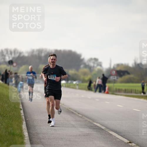 12.04.2026 - 45. Internationalen Wilhelmsburger Insellauf Dr. Thomas Lammeyer http://msf.ph/oto/9439021 12.04.2026 09:57:16 Laufen 4117 meine-sportfotos.de