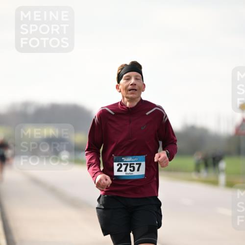 12.04.2026 - 45. Internationalen Wilhelmsburger Insellauf Dr. Thomas Lammeyer http://msf.ph/oto/9439099 12.04.2026 09:57:50 Laufen 2757 meine-sportfotos.de