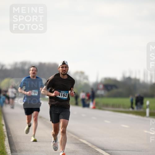 12.04.2026 - 45. Internationalen Wilhelmsburger Insellauf Dr. Thomas Lammeyer http://msf.ph/oto/9439104 12.04.2026 09:58:05 Laufen 162 meine-sportfotos.de