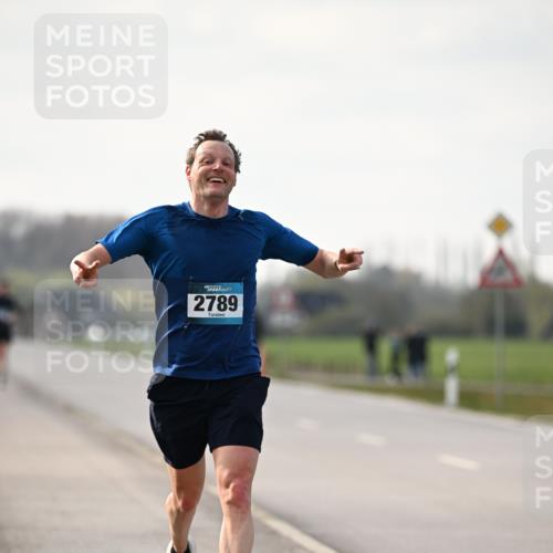 12.04.2026 - 45. Internationalen Wilhelmsburger Insellauf Dr. Thomas Lammeyer http://msf.ph/oto/9439123 12.04.2026 09:58:08 Laufen 2789 meine-sportfotos.de
