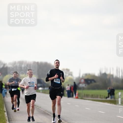 12.04.2026 - 45. Internationalen Wilhelmsburger Insellauf Dr. Thomas Lammeyer http://msf.ph/oto/9439130 12.04.2026 09:58:22 Laufen 2549, 3134 meine-sportfotos.de