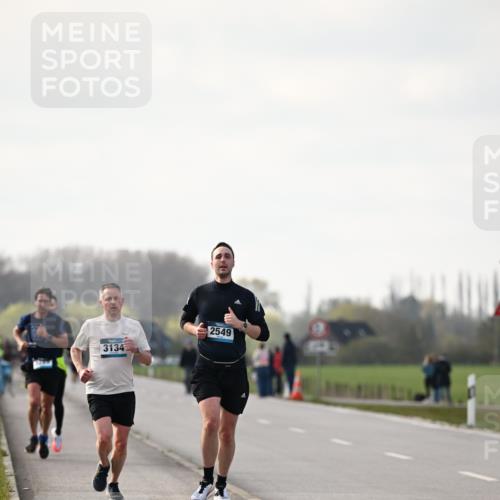 12.04.2026 - 45. Internationalen Wilhelmsburger Insellauf Dr. Thomas Lammeyer http://msf.ph/oto/9439132 12.04.2026 09:58:22 Laufen 2549, 3134 meine-sportfotos.de