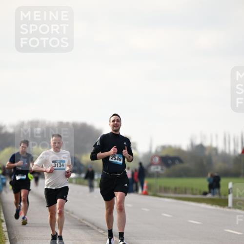 12.04.2026 - 45. Internationalen Wilhelmsburger Insellauf Dr. Thomas Lammeyer http://msf.ph/oto/9439135 12.04.2026 09:58:23 Laufen 2549, 3134 meine-sportfotos.de