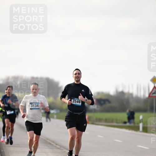 12.04.2026 - 45. Internationalen Wilhelmsburger Insellauf Dr. Thomas Lammeyer http://msf.ph/oto/9439142 12.04.2026 09:58:23 Laufen 2549, 3134 meine-sportfotos.de