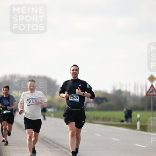 12.04.2026 - 45. Internationalen Wilhelmsburger Insellauf Dr. Thomas Lammeyer http://msf.ph/oto/9439143 12.04.2026 09:58:24 Laufen 2549, 313 meine-sportfotos.de