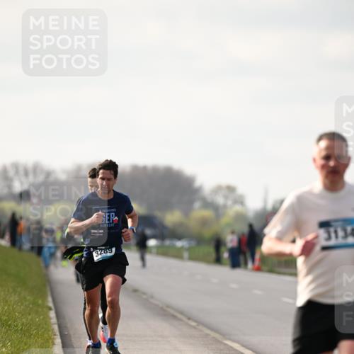 12.04.2026 - 45. Internationalen Wilhelmsburger Insellauf Dr. Thomas Lammeyer http://msf.ph/oto/9439160 12.04.2026 09:58:27 Laufen 2023, 3289, 3134 meine-sportfotos.de