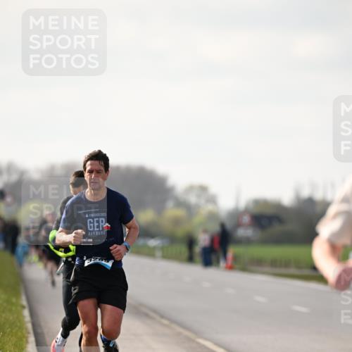 12.04.2026 - 45. Internationalen Wilhelmsburger Insellauf Dr. Thomas Lammeyer http://msf.ph/oto/9439169 12.04.2026 09:58:28 Laufen 2023 meine-sportfotos.de