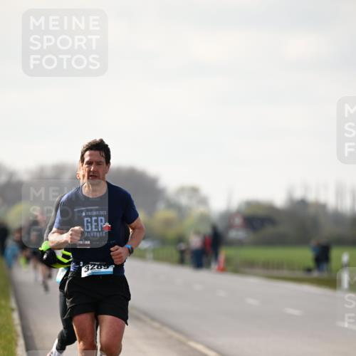 12.04.2026 - 45. Internationalen Wilhelmsburger Insellauf Dr. Thomas Lammeyer http://msf.ph/oto/9439174 12.04.2026 09:58:29 Laufen 2023, 3265 meine-sportfotos.de
