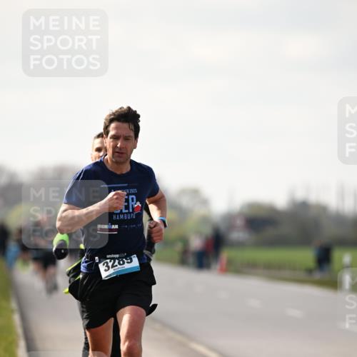 12.04.2026 - 45. Internationalen Wilhelmsburger Insellauf Dr. Thomas Lammeyer http://msf.ph/oto/9439180 12.04.2026 09:58:30 Laufen 2023, 3289 meine-sportfotos.de
