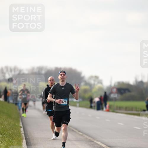 12.04.2026 - 45. Internationalen Wilhelmsburger Insellauf Dr. Thomas Lammeyer http://msf.ph/oto/9439196 12.04.2026 09:58:38 Laufen 976, 22 meine-sportfotos.de