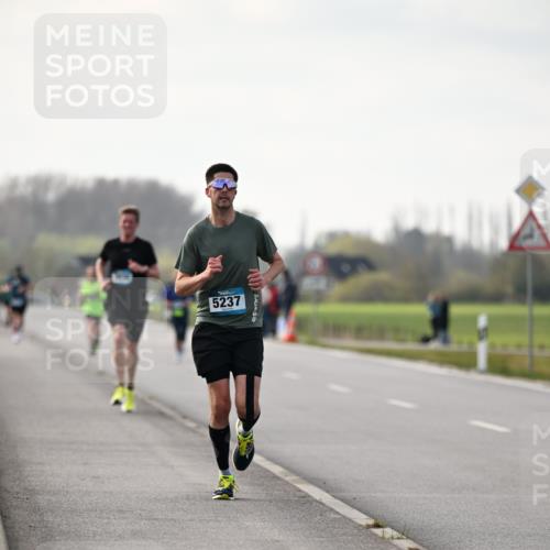 12.04.2026 - 45. Internationalen Wilhelmsburger Insellauf Dr. Thomas Lammeyer http://msf.ph/oto/9439279 12.04.2026 09:59:26 Laufen 5237 meine-sportfotos.de
