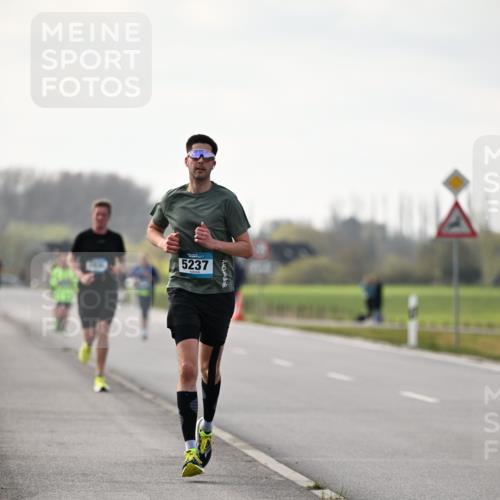 12.04.2026 - 45. Internationalen Wilhelmsburger Insellauf Dr. Thomas Lammeyer http://msf.ph/oto/9439283 12.04.2026 09:59:27 Laufen 5237 meine-sportfotos.de
