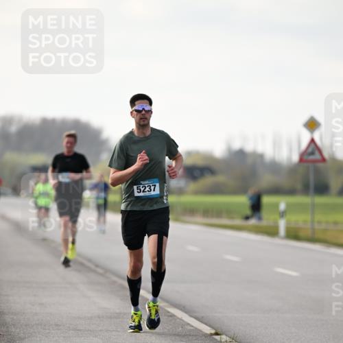 12.04.2026 - 45. Internationalen Wilhelmsburger Insellauf Dr. Thomas Lammeyer http://msf.ph/oto/9439285 12.04.2026 09:59:27 Laufen 5237 meine-sportfotos.de
