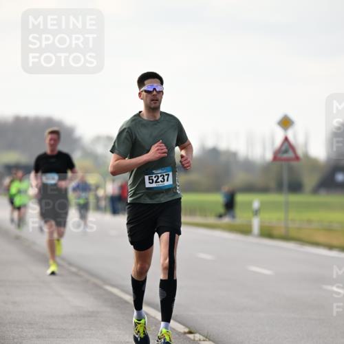 12.04.2026 - 45. Internationalen Wilhelmsburger Insellauf Dr. Thomas Lammeyer http://msf.ph/oto/9439291 12.04.2026 09:59:28 Laufen 5237 meine-sportfotos.de