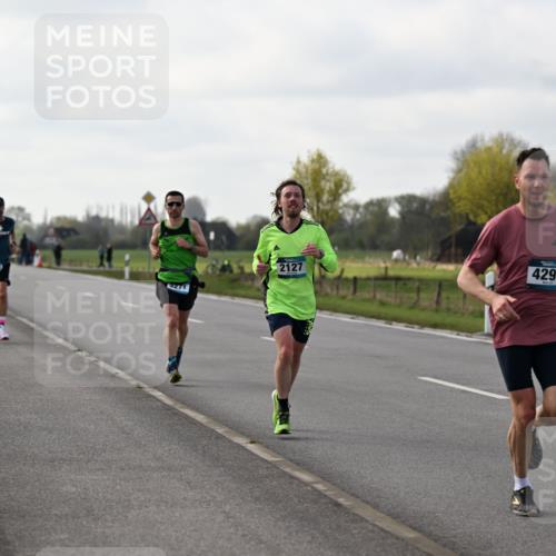12.04.2026 - 45. Internationalen Wilhelmsburger Insellauf Dr. Thomas Lammeyer http://msf.ph/oto/9439327 12.04.2026 09:59:47 Laufen 5271, 2127, 4291 meine-sportfotos.de