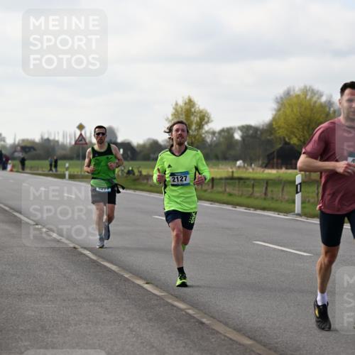 12.04.2026 - 45. Internationalen Wilhelmsburger Insellauf Dr. Thomas Lammeyer http://msf.ph/oto/9439328 12.04.2026 09:59:47 Laufen 2253, 15271, 2127, 1291 meine-sportfotos.de