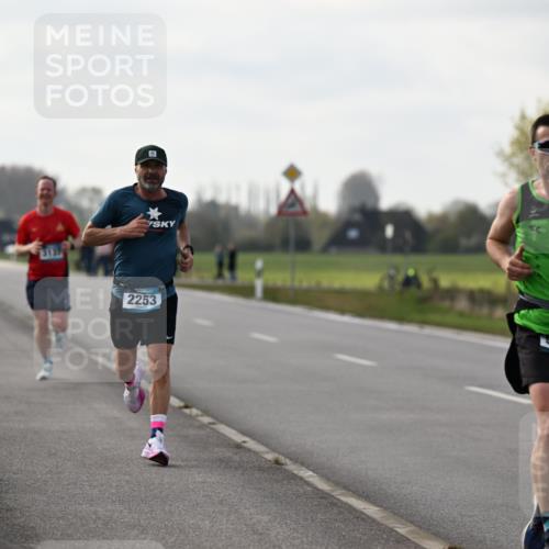 12.04.2026 - 45. Internationalen Wilhelmsburger Insellauf Dr. Thomas Lammeyer http://msf.ph/oto/9439335 12.04.2026 09:59:48 Laufen 2253, 5271 meine-sportfotos.de