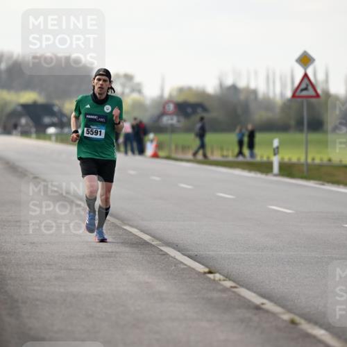 12.04.2026 - 45. Internationalen Wilhelmsburger Insellauf Dr. Thomas Lammeyer http://msf.ph/oto/9439365 12.04.2026 09:59:56 Laufen 5591 meine-sportfotos.de