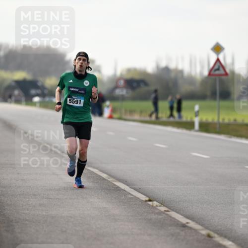 12.04.2026 - 45. Internationalen Wilhelmsburger Insellauf Dr. Thomas Lammeyer http://msf.ph/oto/9439370 12.04.2026 09:59:57 Laufen 5591 meine-sportfotos.de
