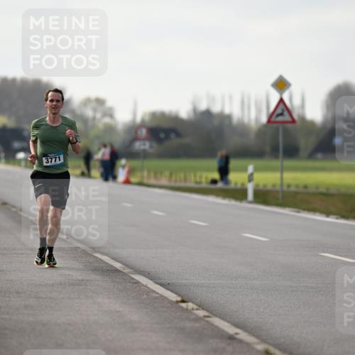 12.04.2026 - 45. Internationalen Wilhelmsburger Insellauf Dr. Thomas Lammeyer http://msf.ph/oto/9439381 12.04.2026 10:00:19 Laufen 3771 meine-sportfotos.de