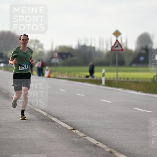 12.04.2026 - 45. Internationalen Wilhelmsburger Insellauf Dr. Thomas Lammeyer http://msf.ph/oto/9439385 12.04.2026 10:00:20 Laufen 3771 meine-sportfotos.de