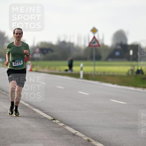 12.04.2026 - 45. Internationalen Wilhelmsburger Insellauf Dr. Thomas Lammeyer http://msf.ph/oto/9439391 12.04.2026 10:00:20 Laufen 3771 meine-sportfotos.de