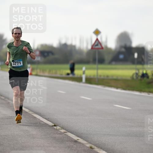 12.04.2026 - 45. Internationalen Wilhelmsburger Insellauf Dr. Thomas Lammeyer http://msf.ph/oto/9439392 12.04.2026 10:00:20 Laufen 3771 meine-sportfotos.de