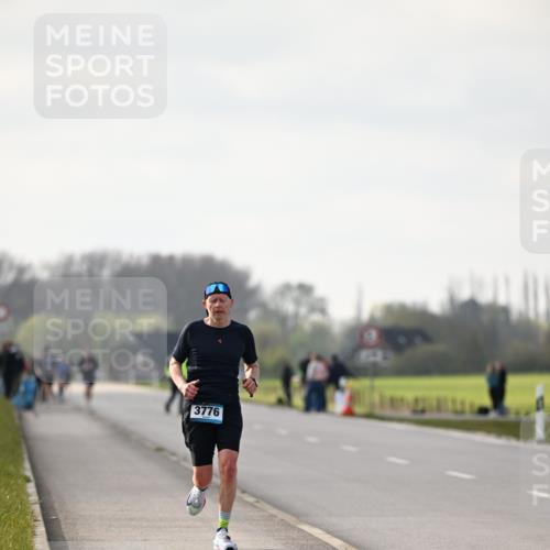 12.04.2026 - 45. Internationalen Wilhelmsburger Insellauf Dr. Thomas Lammeyer http://msf.ph/oto/9439403 12.04.2026 10:00:38 Laufen 3776 meine-sportfotos.de