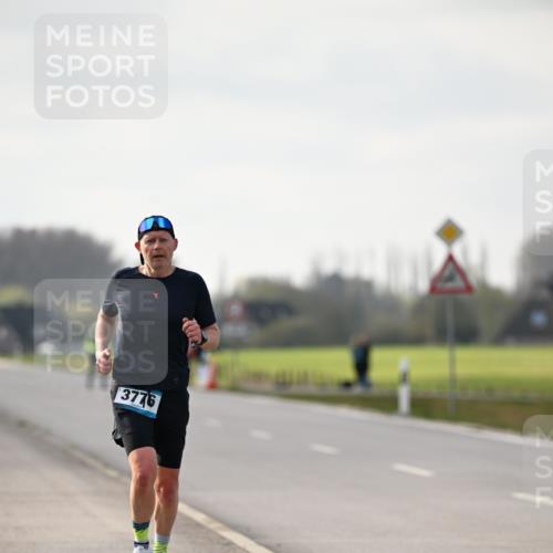12.04.2026 - 45. Internationalen Wilhelmsburger Insellauf Dr. Thomas Lammeyer http://msf.ph/oto/9439419 12.04.2026 10:00:40 Laufen 3776 meine-sportfotos.de