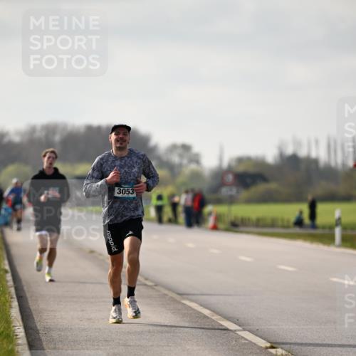 12.04.2026 - 45. Internationalen Wilhelmsburger Insellauf Dr. Thomas Lammeyer http://msf.ph/oto/9439432 12.04.2026 10:01:05 Laufen 3053 meine-sportfotos.de