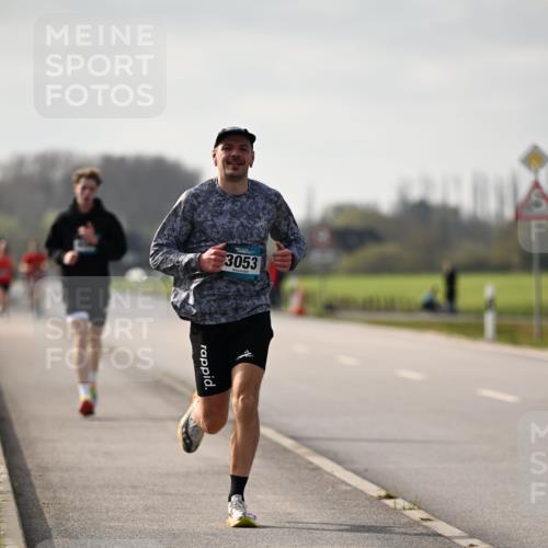 12.04.2026 - 45. Internationalen Wilhelmsburger Insellauf Dr. Thomas Lammeyer http://msf.ph/oto/9439444 12.04.2026 10:01:07 Laufen 3053 meine-sportfotos.de