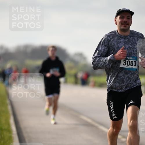 12.04.2026 - 45. Internationalen Wilhelmsburger Insellauf Dr. Thomas Lammeyer http://msf.ph/oto/9439459 12.04.2026 10:01:09 Laufen 3053 meine-sportfotos.de