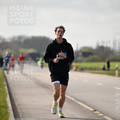 12.04.2026 - 45. Internationalen Wilhelmsburger Insellauf Dr. Thomas Lammeyer http://msf.ph/oto/9439472 12.04.2026 10:01:11 Laufen 450 meine-sportfotos.de