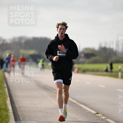 12.04.2026 - 45. Internationalen Wilhelmsburger Insellauf Dr. Thomas Lammeyer http://msf.ph/oto/9439473 12.04.2026 10:01:11 Laufen 450 meine-sportfotos.de