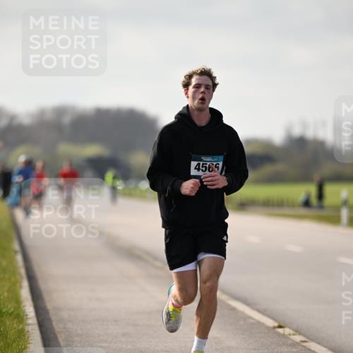 12.04.2026 - 45. Internationalen Wilhelmsburger Insellauf Dr. Thomas Lammeyer http://msf.ph/oto/9439477 12.04.2026 10:01:12 Laufen 4566 meine-sportfotos.de