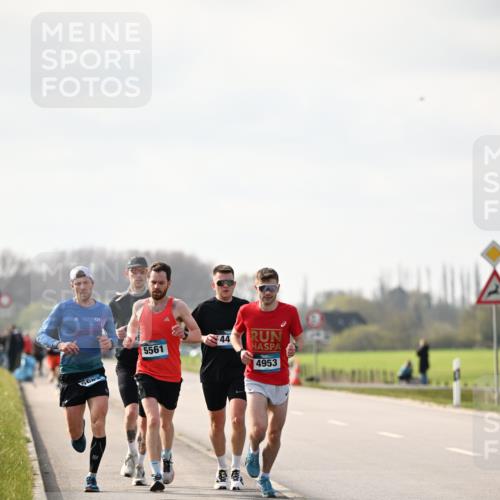 12.04.2026 - 45. Internationalen Wilhelmsburger Insellauf Dr. Thomas Lammeyer http://msf.ph/oto/9439488 12.04.2026 10:01:26 Laufen 44, 5561, 4953, 66 meine-sportfotos.de