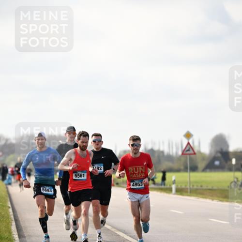 12.04.2026 - 45. Internationalen Wilhelmsburger Insellauf Dr. Thomas Lammeyer http://msf.ph/oto/9439500 12.04.2026 10:01:28 Laufen 5684, 1492, 5561, 4953 meine-sportfotos.de
