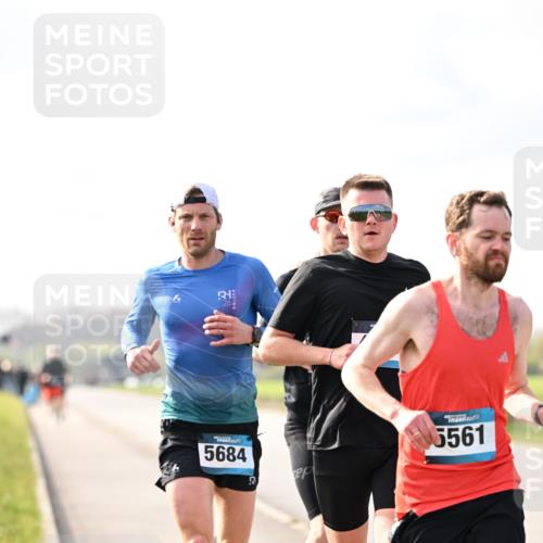 12.04.2026 - 45. Internationalen Wilhelmsburger Insellauf Dr. Thomas Lammeyer http://msf.ph/oto/9439522 12.04.2026 10:01:32 Laufen 26, 5684, 5561 meine-sportfotos.de