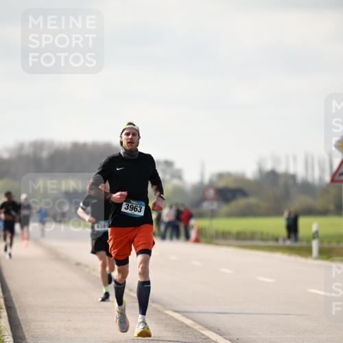 12.04.2026 - 45. Internationalen Wilhelmsburger Insellauf Dr. Thomas Lammeyer http://msf.ph/oto/9439536 12.04.2026 10:01:42 Laufen 3963 meine-sportfotos.de