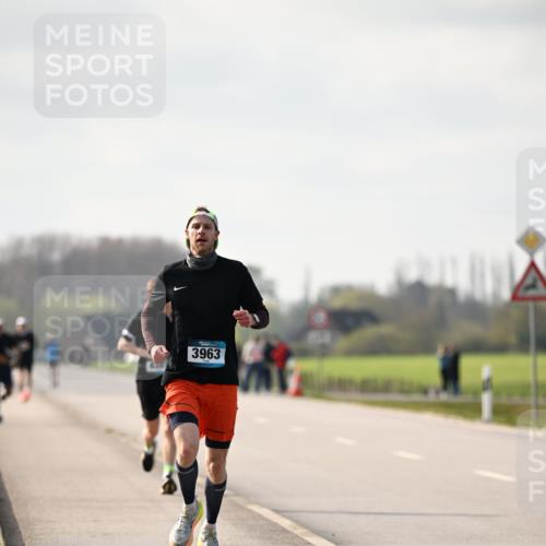 12.04.2026 - 45. Internationalen Wilhelmsburger Insellauf Dr. Thomas Lammeyer http://msf.ph/oto/9439538 12.04.2026 10:01:43 Laufen 3963 meine-sportfotos.de