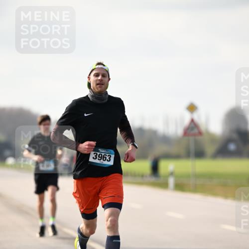 12.04.2026 - 45. Internationalen Wilhelmsburger Insellauf Dr. Thomas Lammeyer http://msf.ph/oto/9439552 12.04.2026 10:01:44 Laufen 3963 meine-sportfotos.de