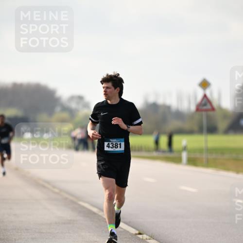 12.04.2026 - 45. Internationalen Wilhelmsburger Insellauf Dr. Thomas Lammeyer http://msf.ph/oto/9439558 12.04.2026 10:01:47 Laufen 4381 meine-sportfotos.de