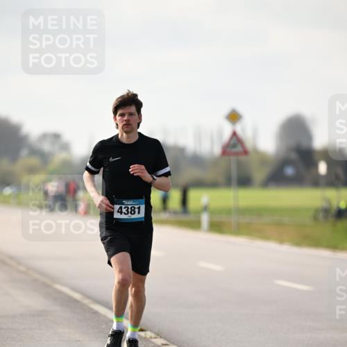 12.04.2026 - 45. Internationalen Wilhelmsburger Insellauf Dr. Thomas Lammeyer http://msf.ph/oto/9439562 12.04.2026 10:01:47 Laufen 4381 meine-sportfotos.de