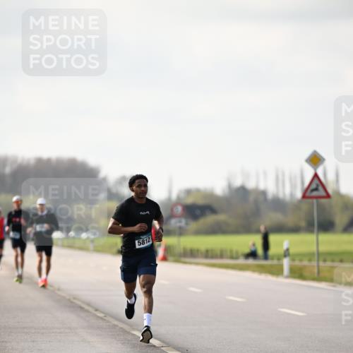 12.04.2026 - 45. Internationalen Wilhelmsburger Insellauf Dr. Thomas Lammeyer http://msf.ph/oto/9439572 12.04.2026 10:01:53 Laufen 7, 17, 09, 5812 meine-sportfotos.de